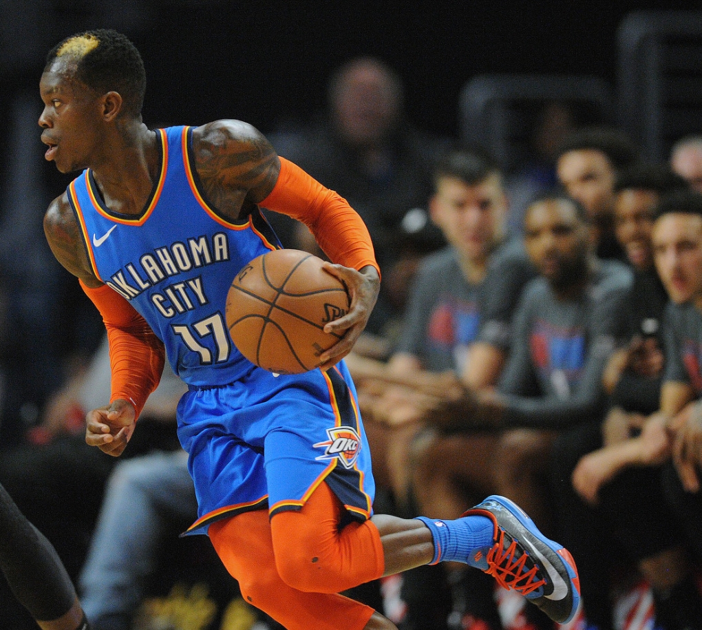 热身赛中展 热身赛中展