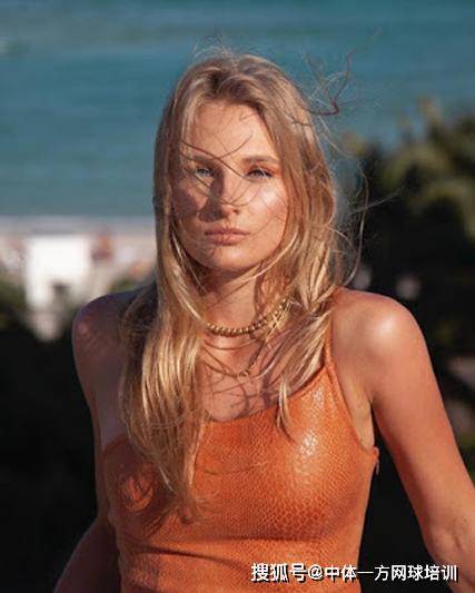 禁区前沿的 禁区前沿的