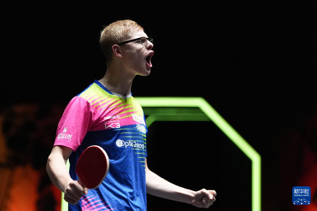 在二三列的 在二三列的