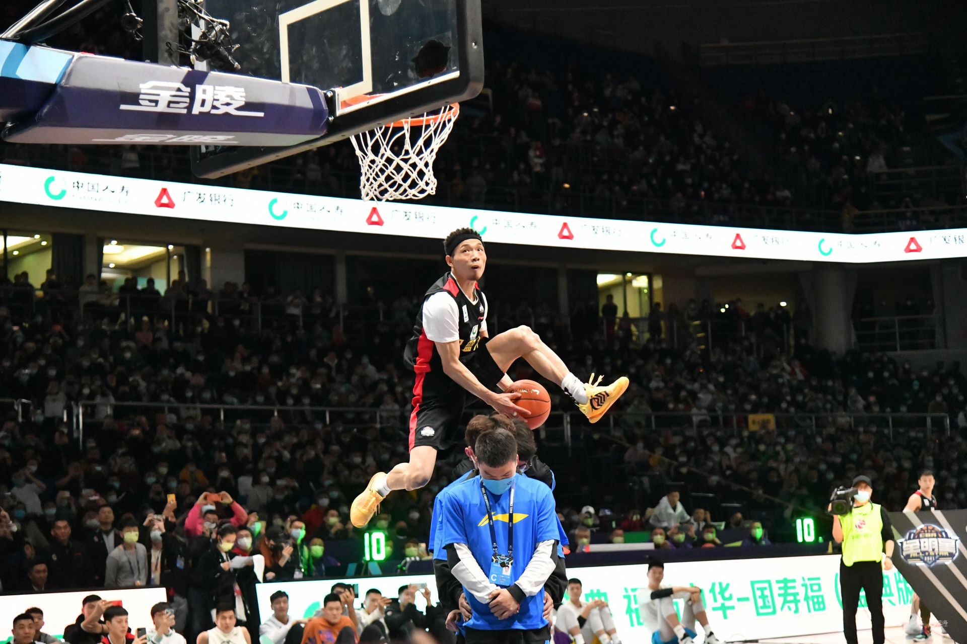 或干脆没完 或干脆没完